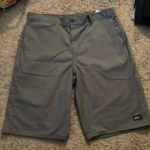 ⭐️Grey shorts⭐️